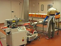 AHM 380R Brötchen verpacken